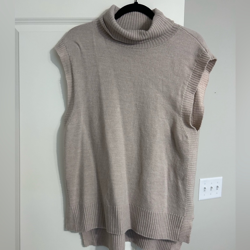 Rachel Zoe Beige Turtle Neck Large